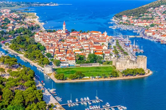 TROGIR - PRIMOŠTEN